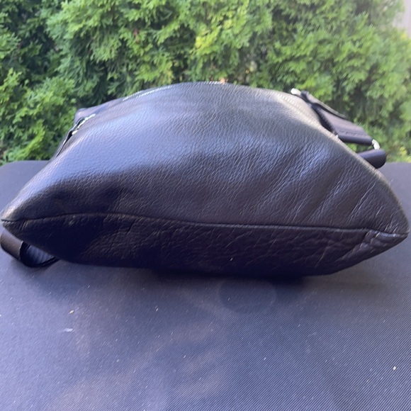 Margot leather crossbody bag - Picture 9 of 14